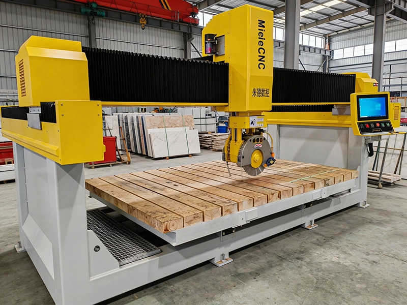Stone factory with CNC bridge saw equipment
